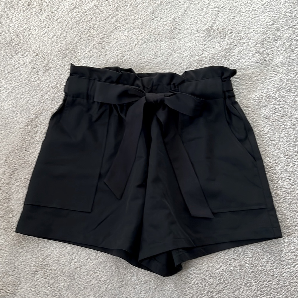 Black High-waisted Medium Windsor Dress Shorts